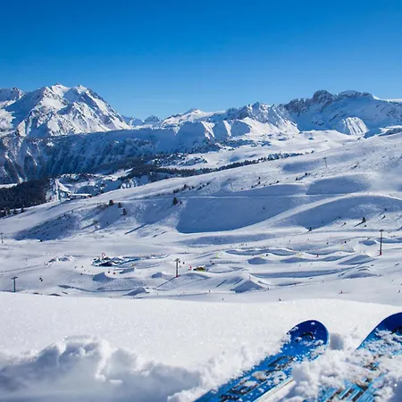 Confortable 2 Pièces Skis Aux Pieds, 4 Personnes - Fr-1-182a-25 * Courchevel